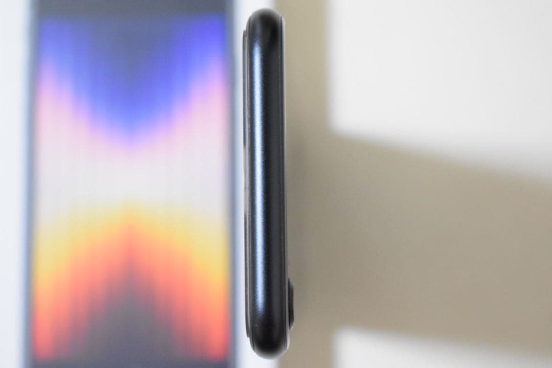 当日発送 新品 iPhone SE 3 ミッドナイト 64gb SIMフリー