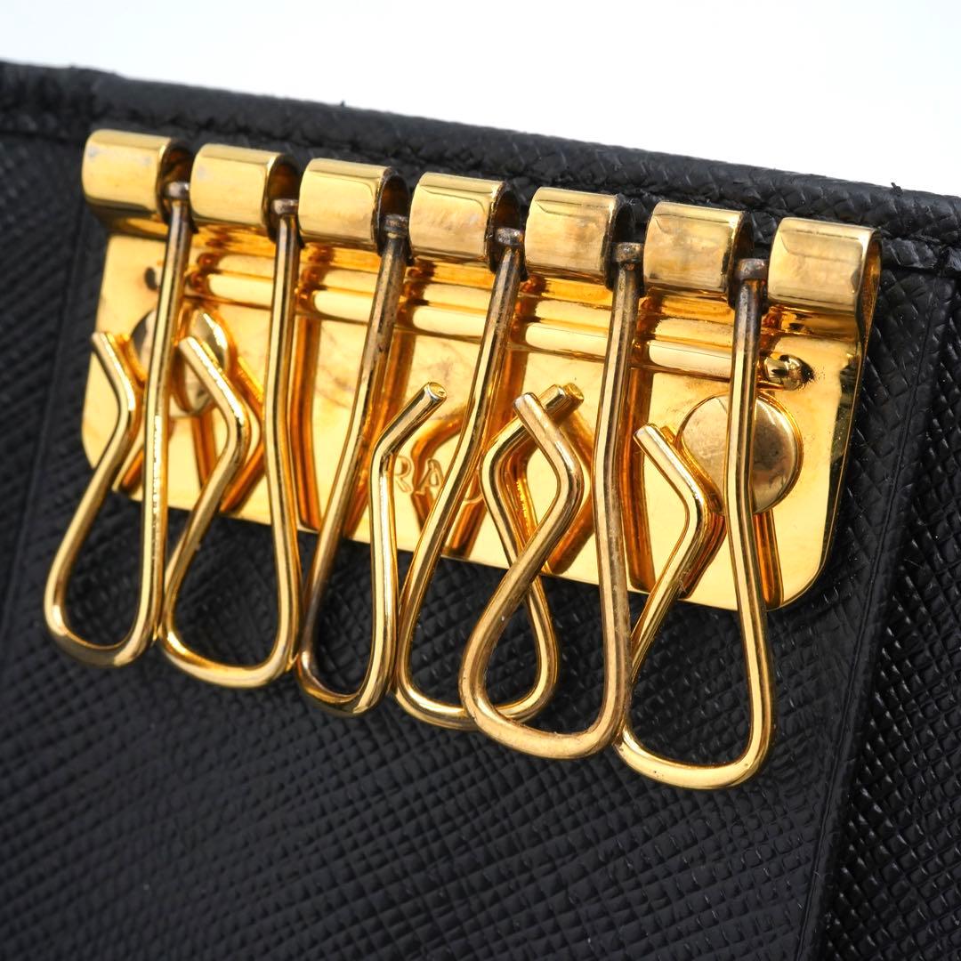 ✨未使用に近い✨　PRADA キーケース　三角プレート　サフィアーノレザー　6連