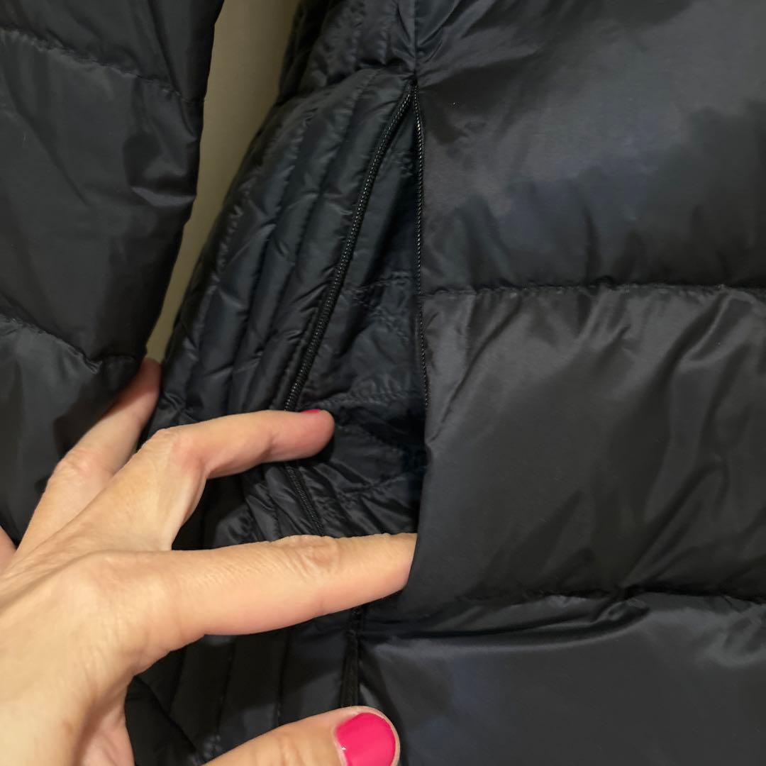 タトラス　ファー付きフード ダウンジャケット　サイズ04 黒　XL 大きいサイズ