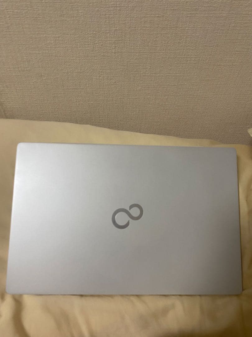 FUJITSU ノートパソコン ケースと充電器付き