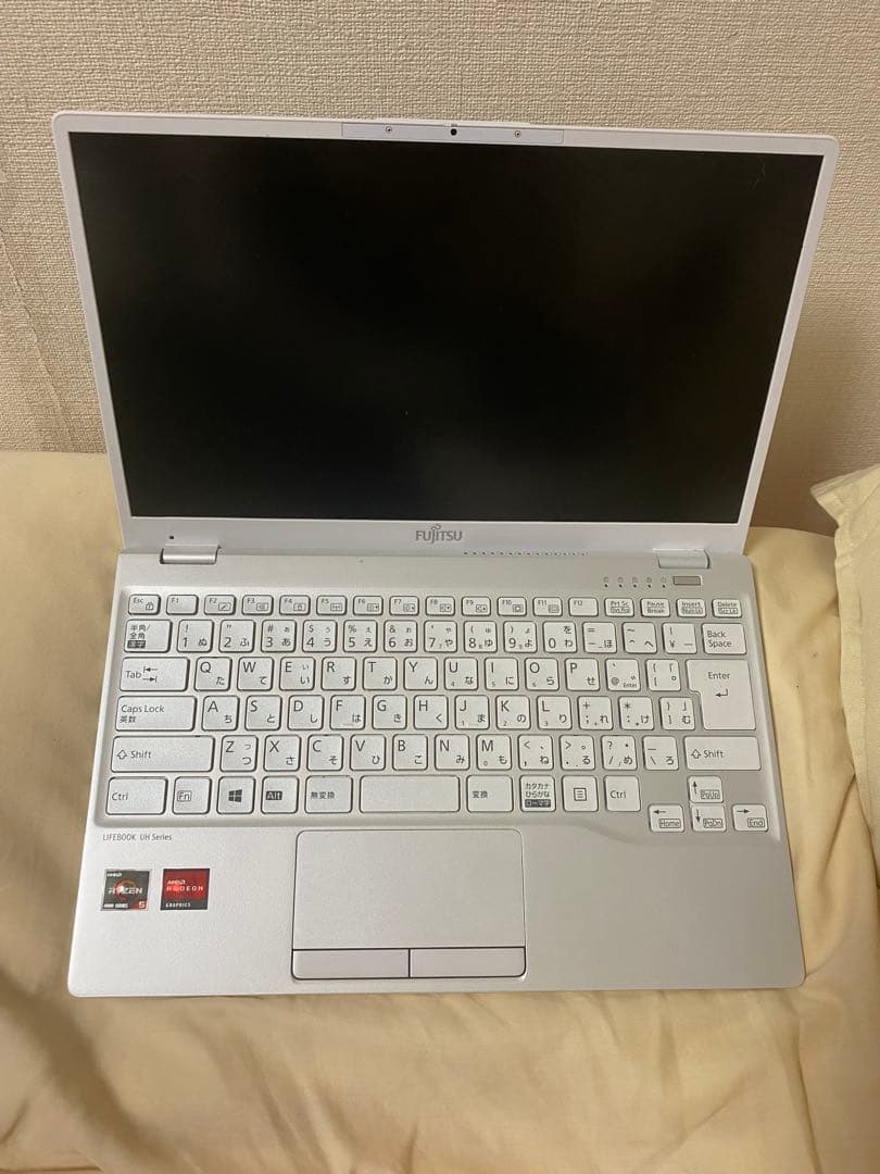 FUJITSU ノートパソコン ケースと充電器付き