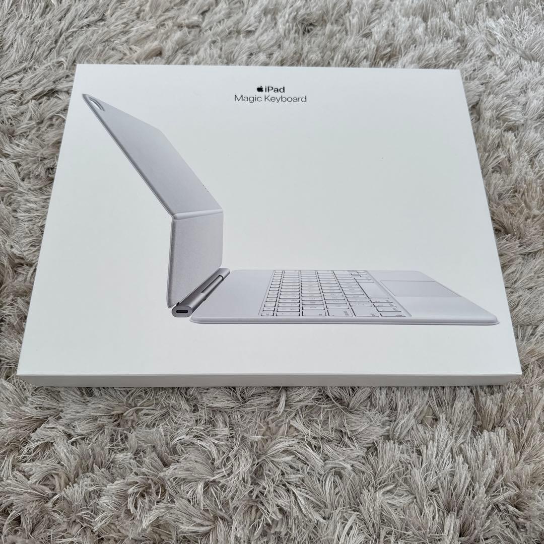 iPad Magic Keyboard 13インチホワイト※汚れあり