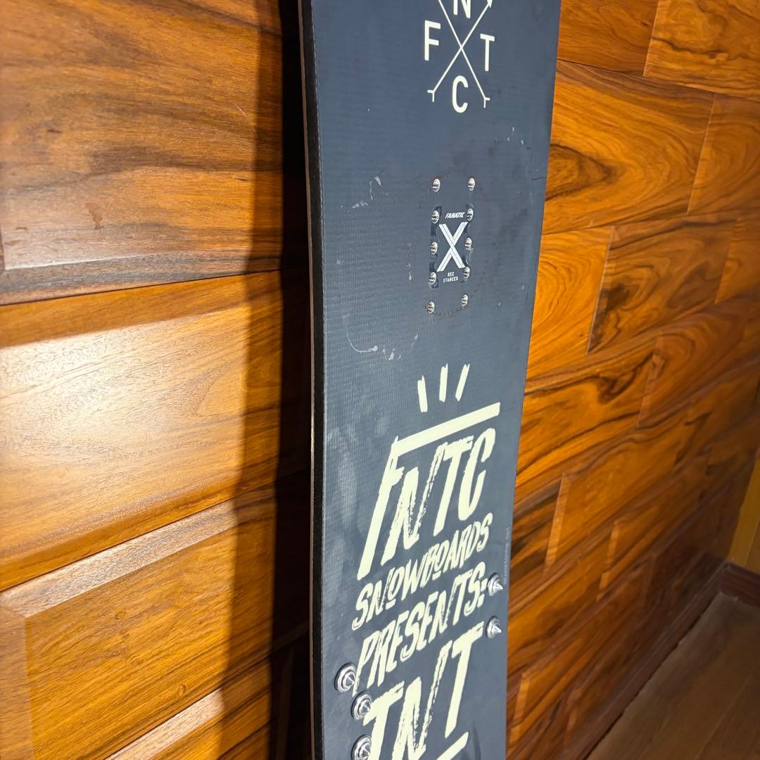 FNTC エフエヌティーシー TNTスノーボード 150cm 未使用級 超美品