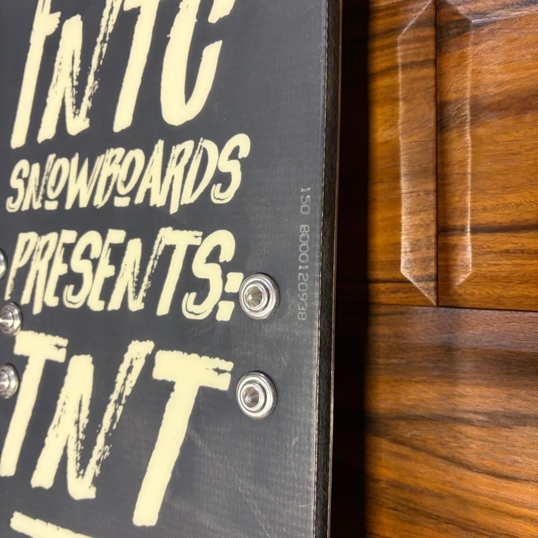 FNTC エフエヌティーシー TNTスノーボード 150cm 未使用級 超美品