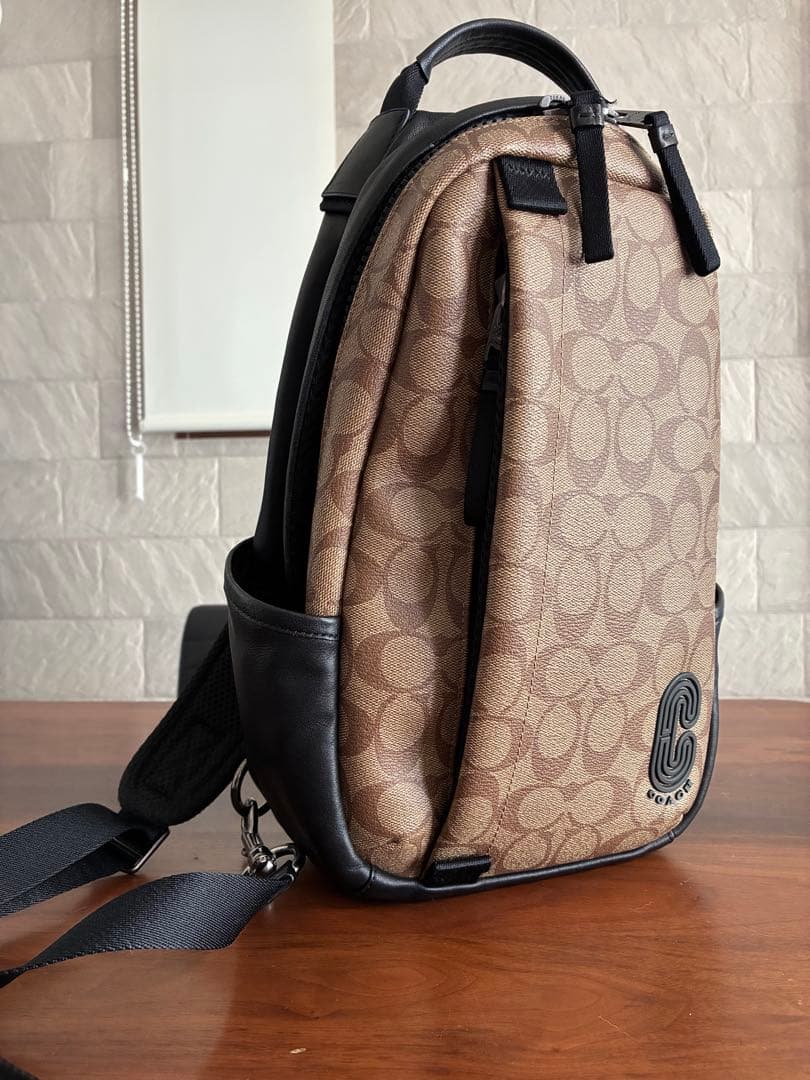 COACH ボディバッグ　シグネチャー　ワンショルダーバッグ