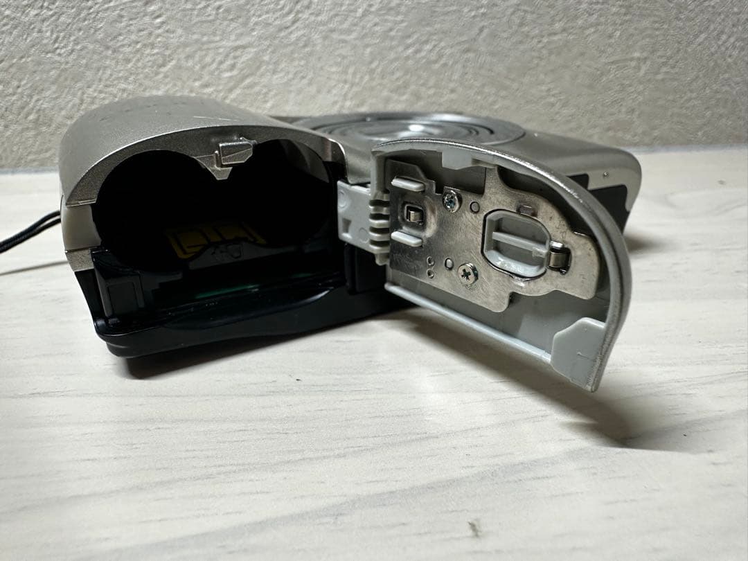 【完動品】Nikon COOLPIX A10 乾電池 コンパクトデジタルカメラ