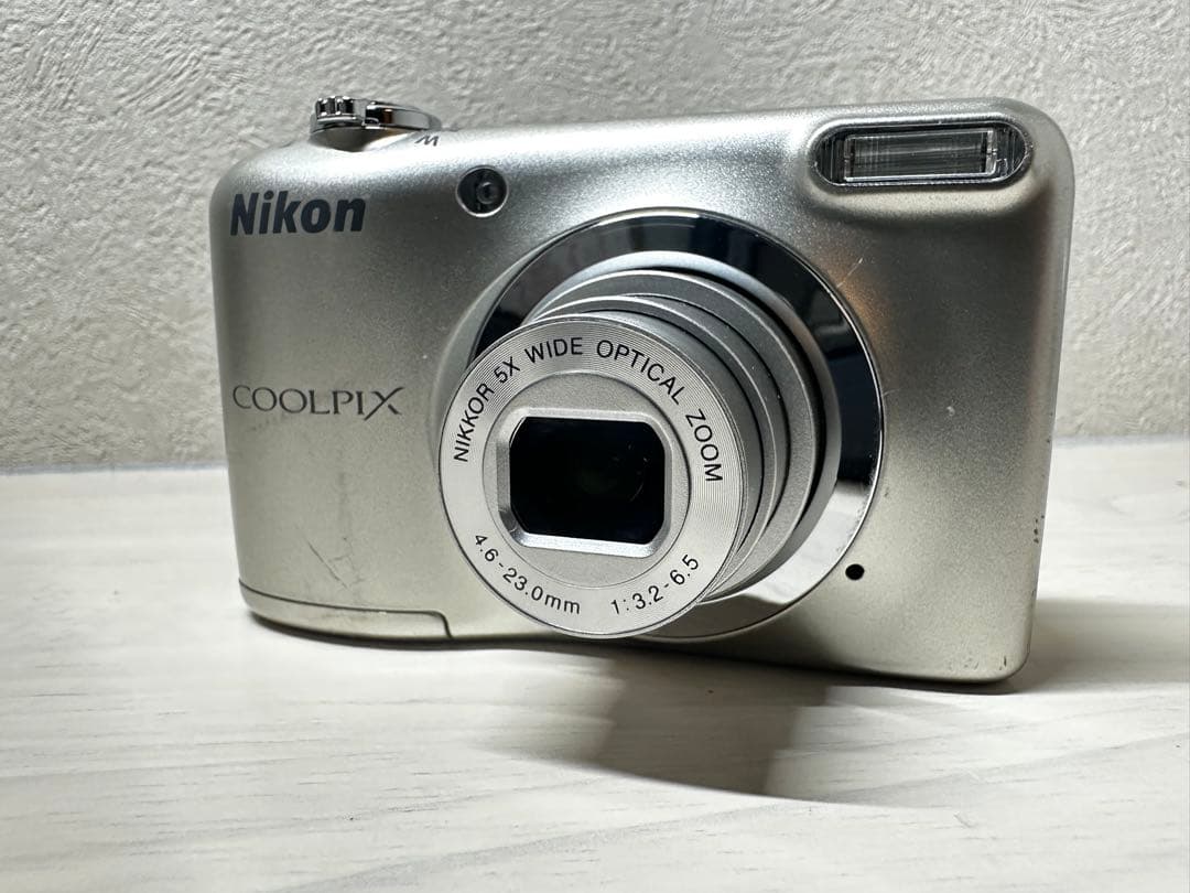 【完動品】Nikon COOLPIX A10 乾電池 コンパクトデジタルカメラ