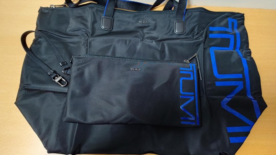 新品・未使用 TUMI ブラック 折りたたみ トートバッグ