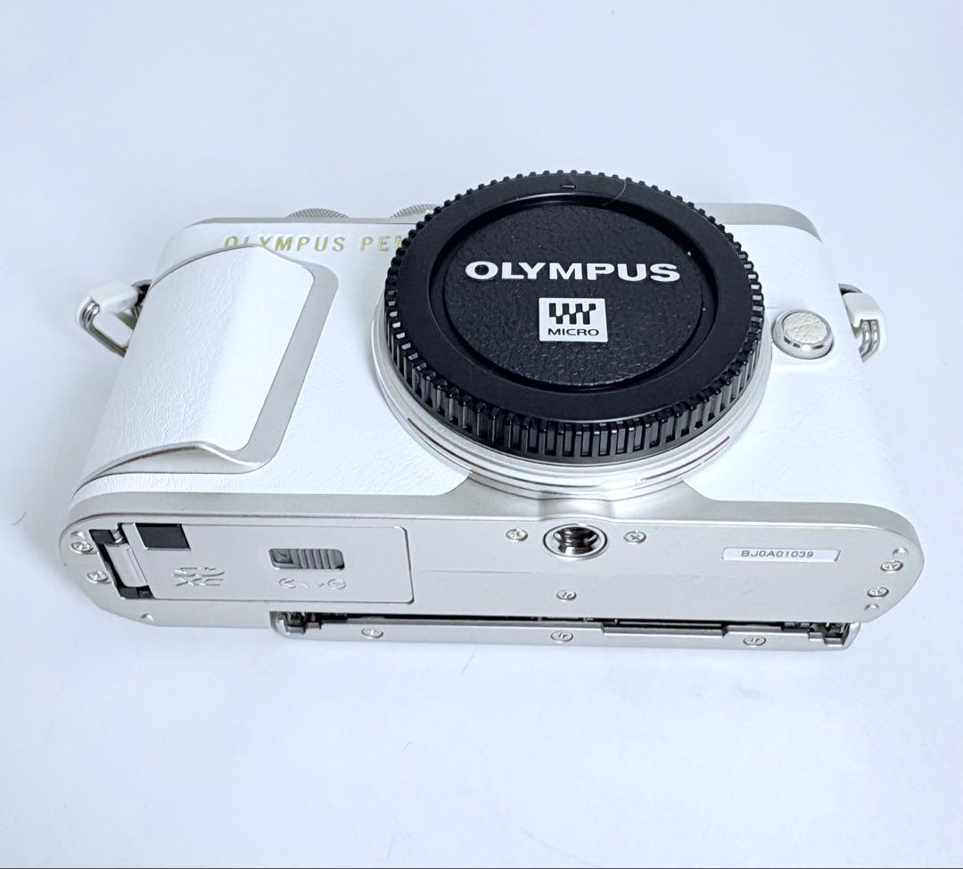★極上品★ OLYMPUS PEN E-PL9 ホワイト ダブルレンズつき