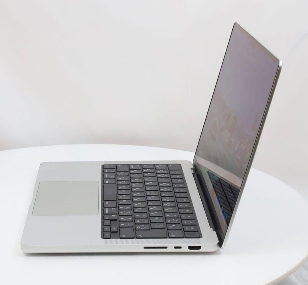 Macbook Pro 2021 14インチ Windows 11 Pro