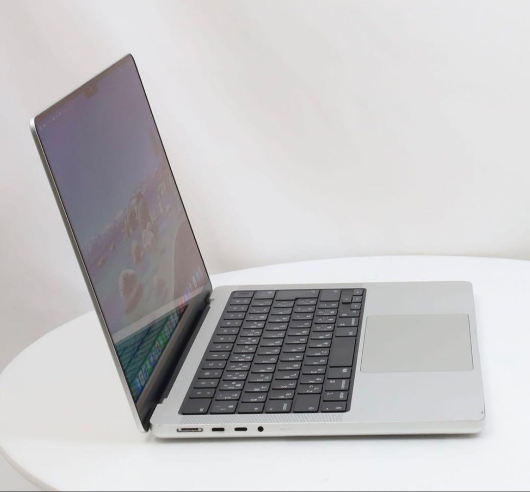 Macbook Pro 2021 14インチ Windows 11 Pro