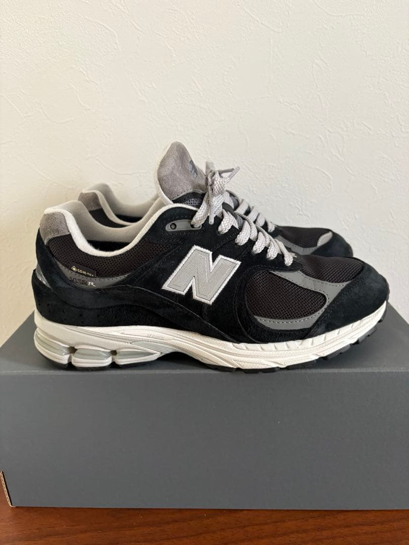 靴 New balance M2002RXD