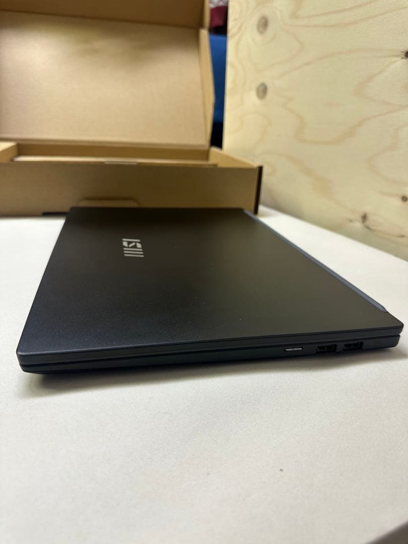 MSI Modern15 15.6型Core9 メモリ32GB SSD1TB