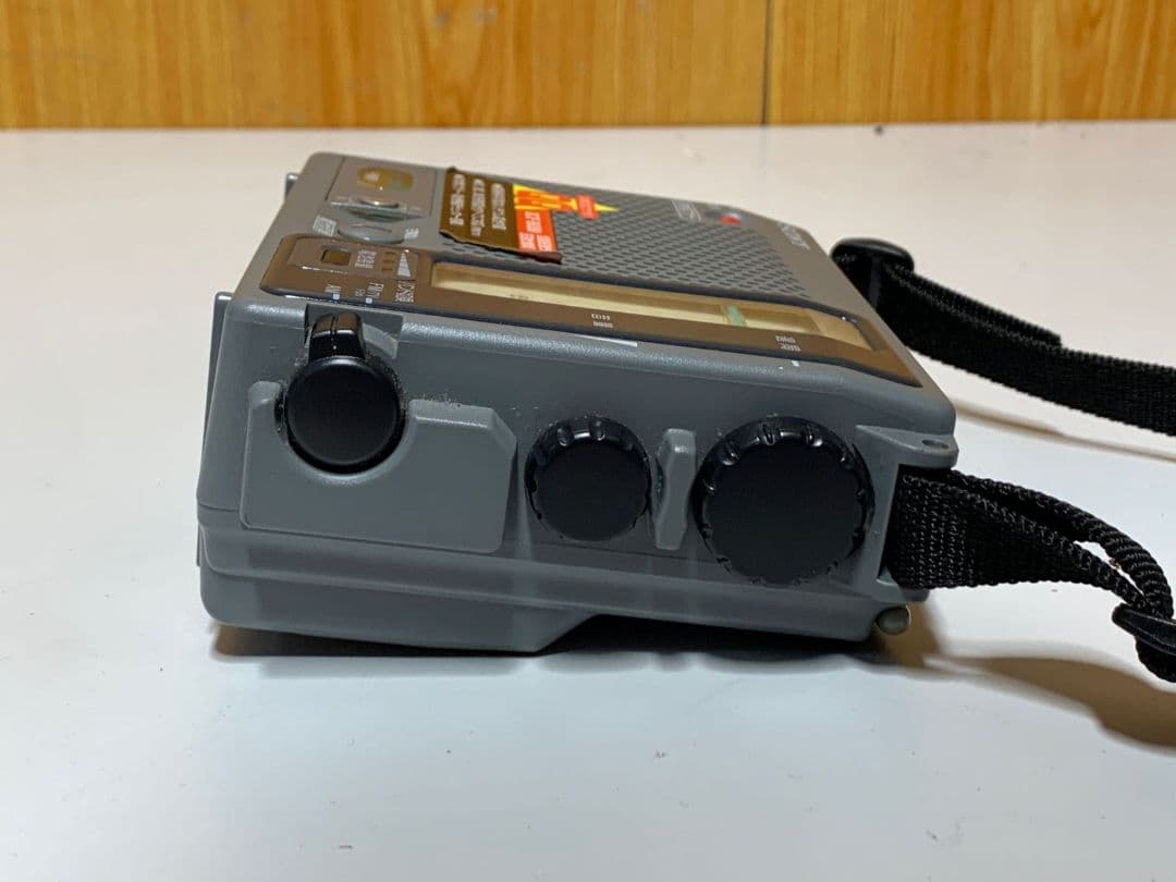 SONY ICF-B100 FM/AM ラジオ グレー 状態の良い商品