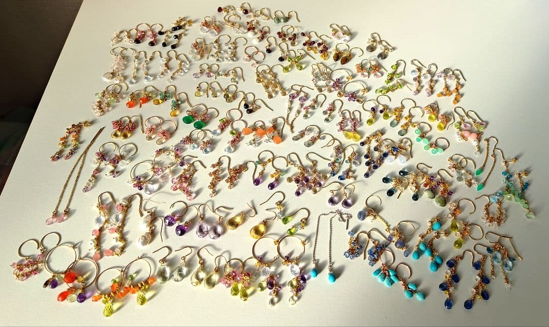 ハンドメイド天然石アクセサリーまとめ売り100点↑