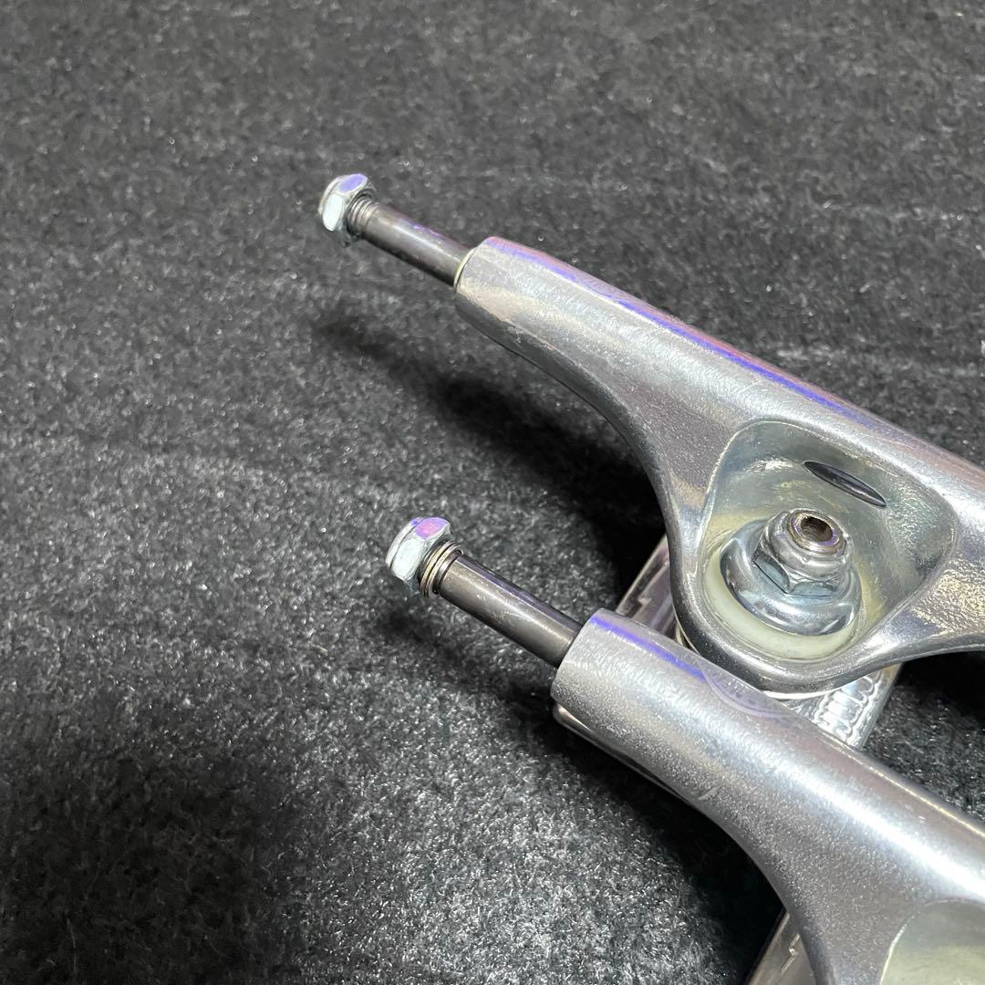 サンダートラック　スケートボード　スケボートラック　新品　チタニウム　149