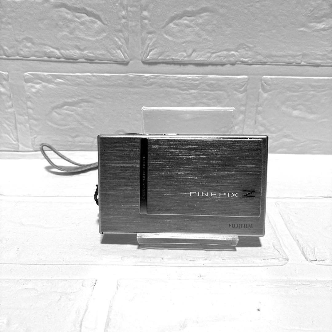 美品　FUJI FILM FinePix Z200fd シルバー