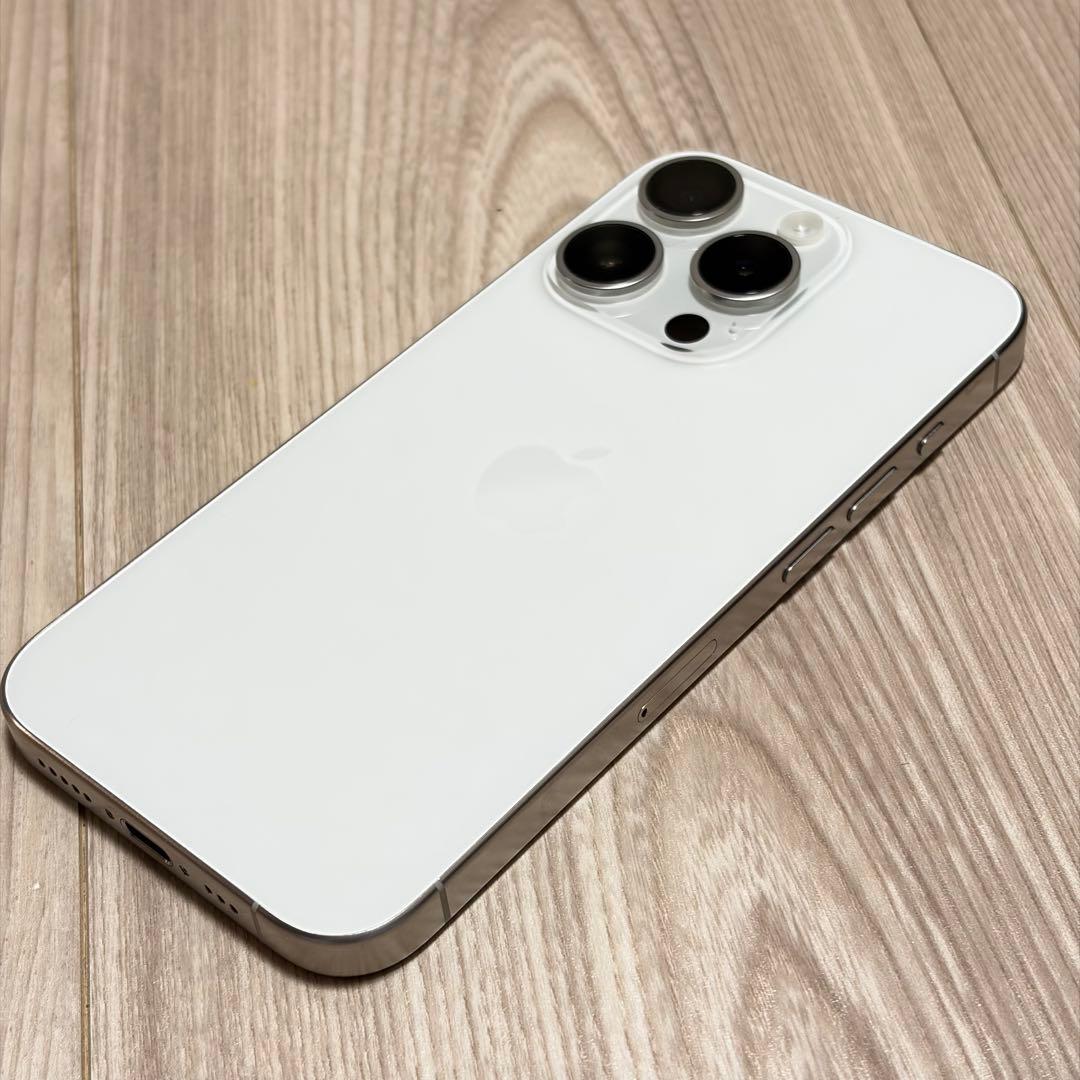 【美品】iPhone15pro 128GB SIMフリー ホワイトチタニウム