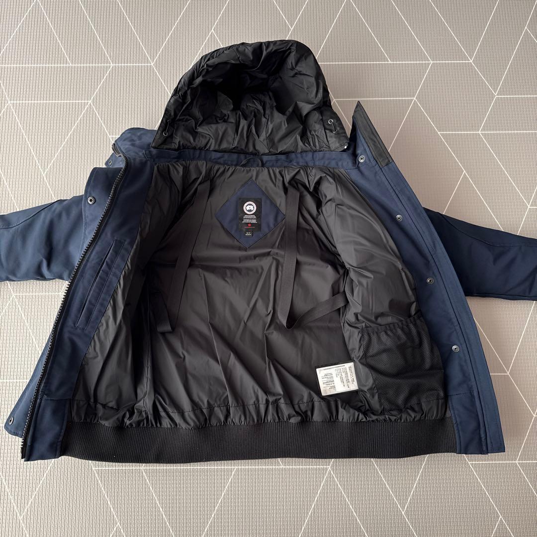   ネイビー フード付き ダウンジャケット
