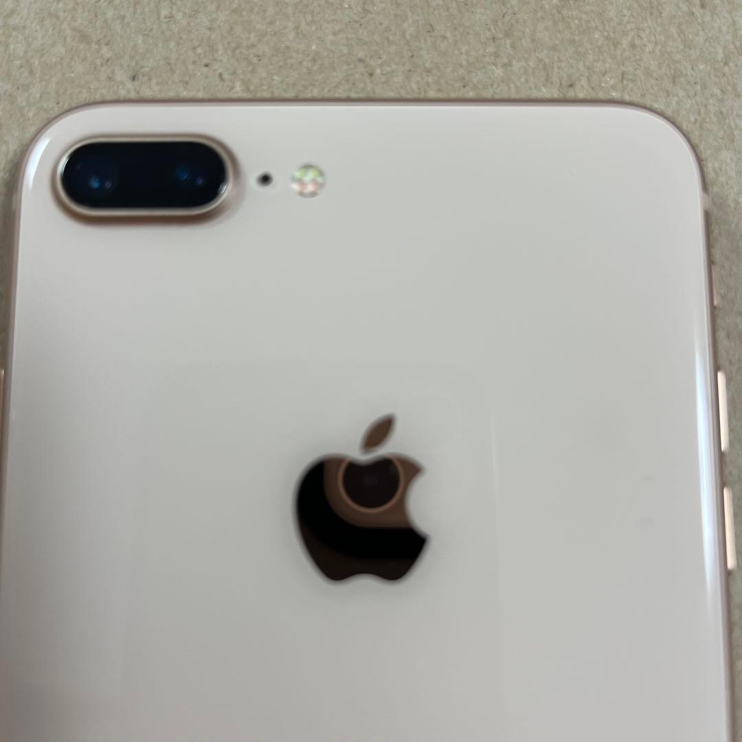 iPhone 8 Plus ゴールド256GB SIMロック解除済み