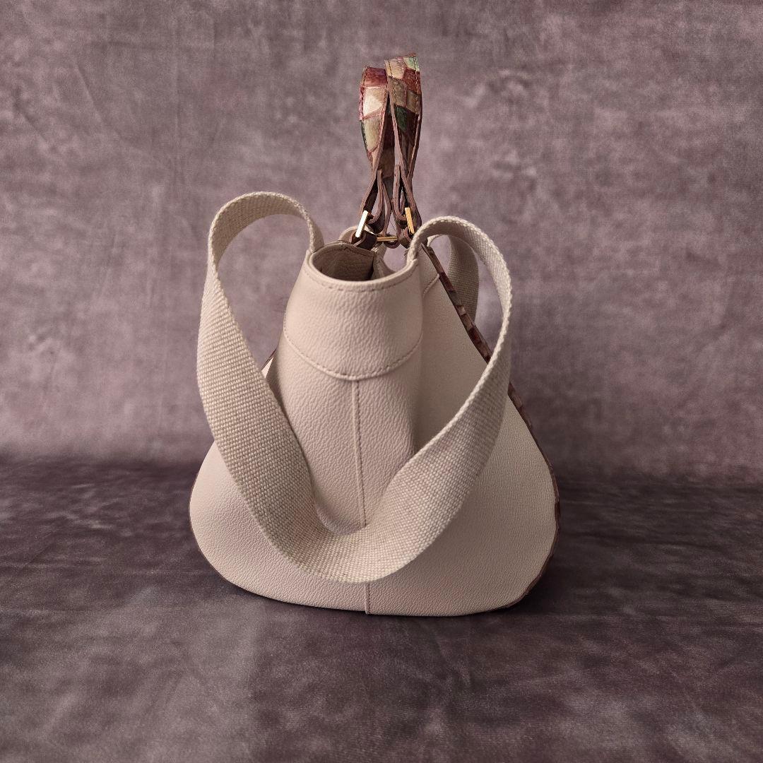 美品 ATAO アタオ バタフライ 2wayバッグ ヴィトロ 金具