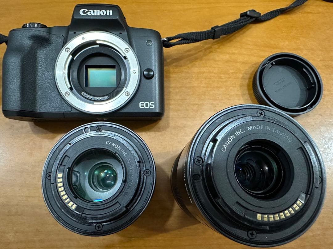 【美品】Canon EOS KISS M Wズームキット BK