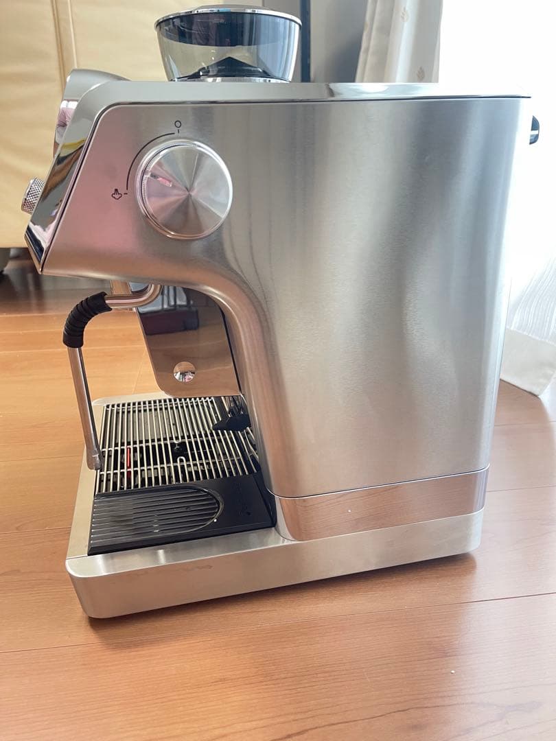DeLonghi La Specialista Maestroエスプレッソマシン