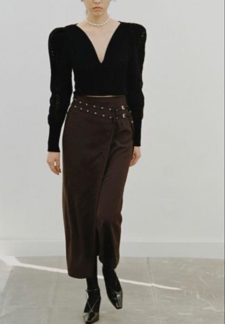 FETICO ブラック Vネック パフスリーブ ニット