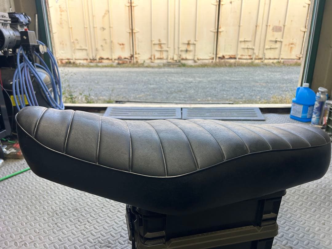 W650 純正シート　美品