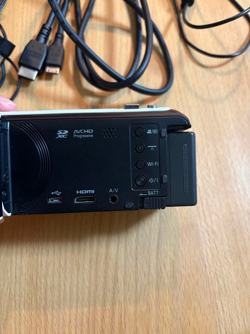 ビデオカメラ Panasonic HC-W570M