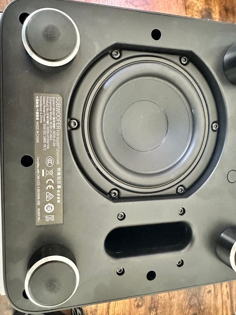 RAZER LEVIATHAN レイザー サブウーハー