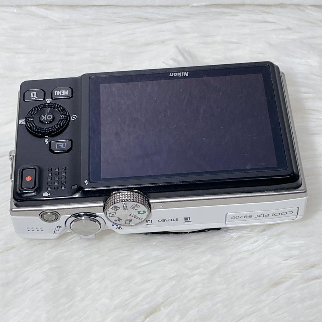【✨美品✨】Nikon COOLPIX S8200【✨新品バッテリー付き✨】