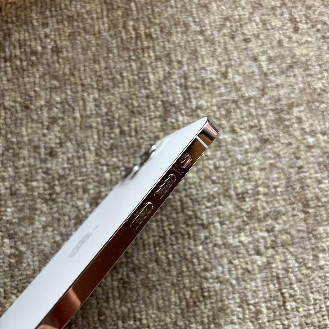 お値下げ！美品iPhone 12 pro シルバー 128 GB SIMフリー