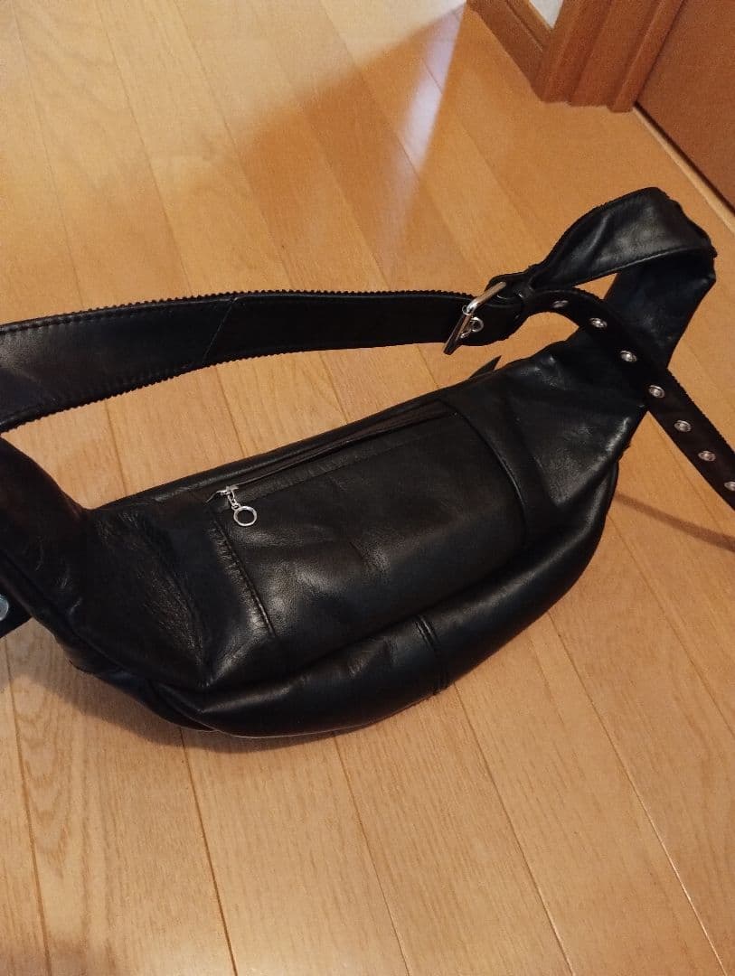 Schott ショット パッデッド ボディバッグ ショルダーバッグ 本革