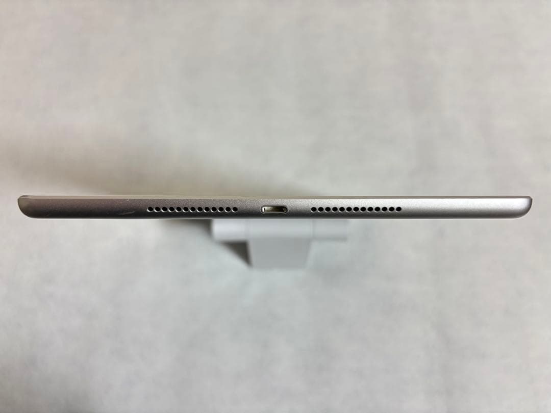 iPad 第7世代 Wi-Fi + Cellular シルバー バッテリー99%