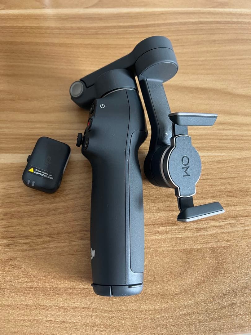 DJI Osmo Mobile 7Pスマホ用スタビライザー、ライト、袋付き