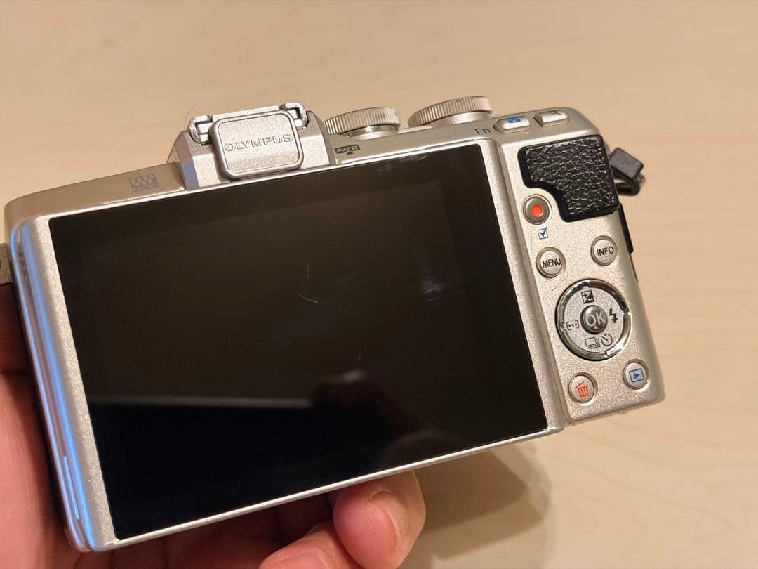 OLYMPUS E-PL7 本体 標準レンズ 純正バッテリー×2 他付属品付