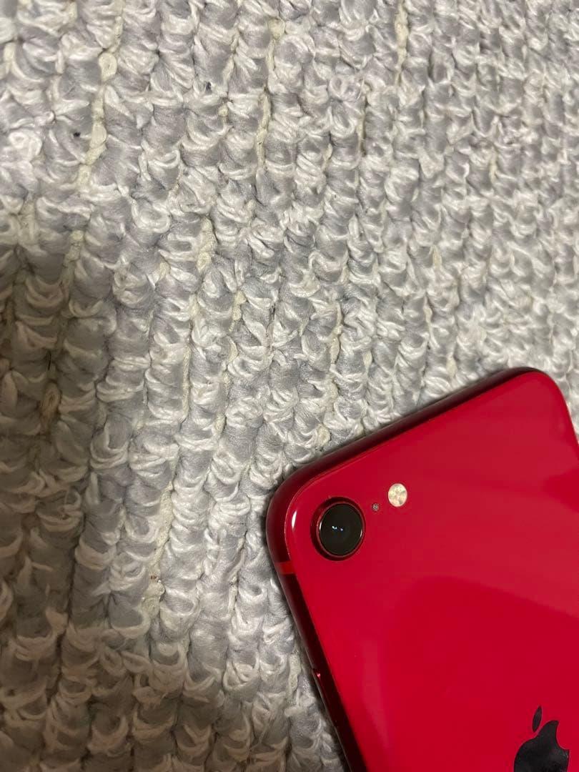 iPhone SE (第2世代) レッド 本体