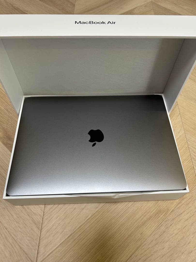 13.3インチMacBook Air M1 256GB 16G スペースグレイ
