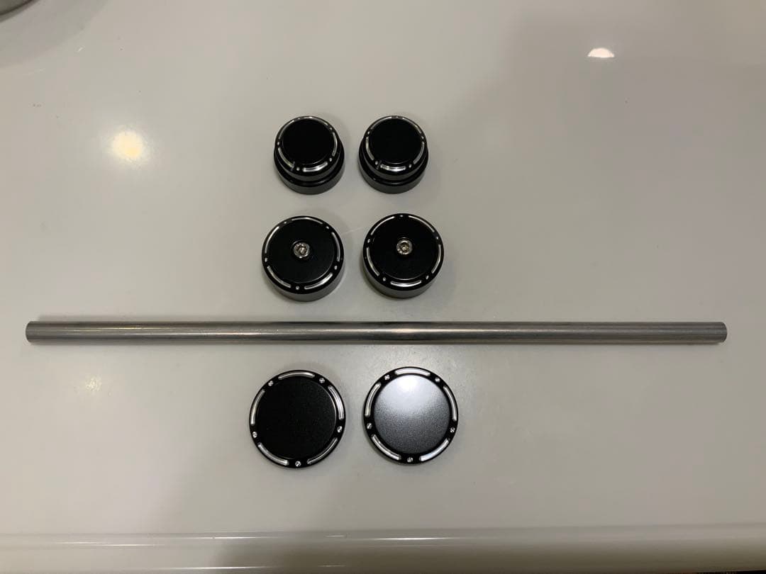 おまけ付きハーレーブレイクアウト　ノイズカスタムファクトリーアクスルナットカバー