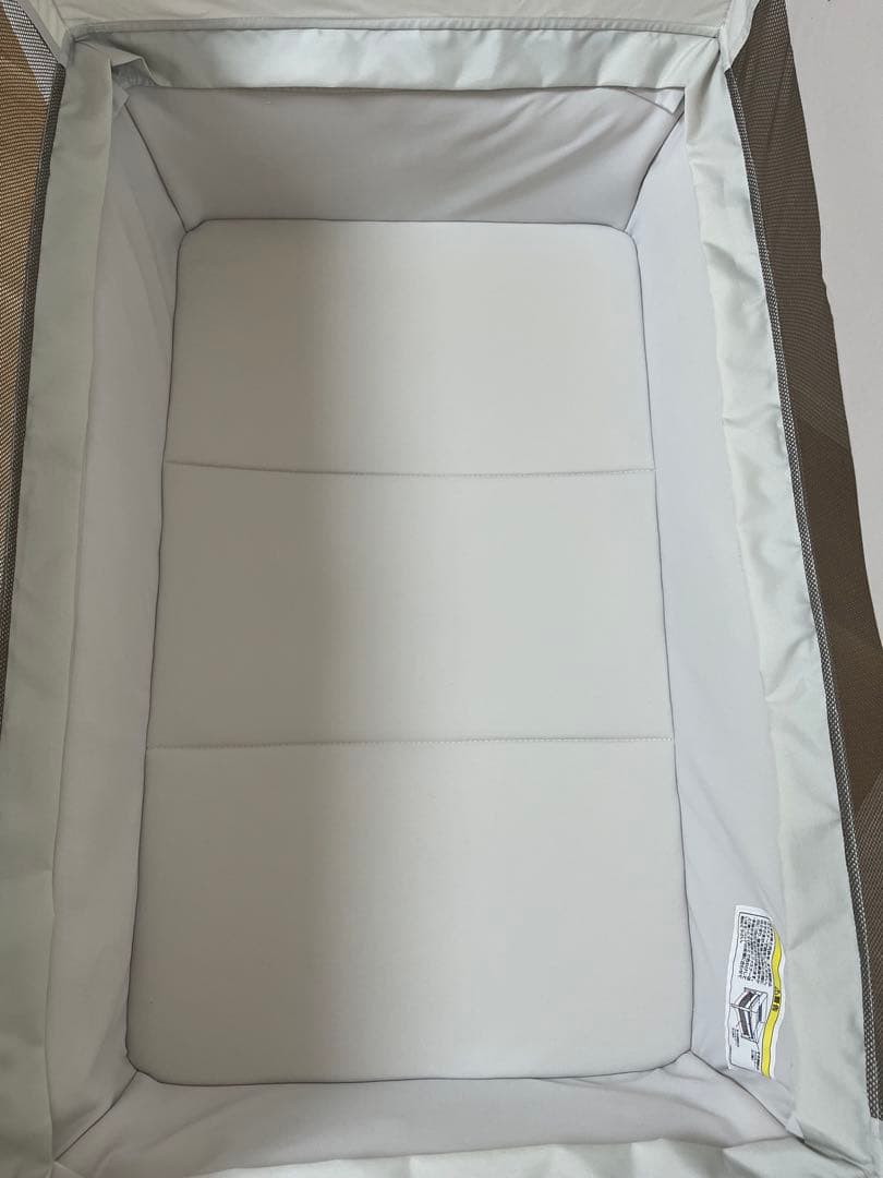 コンビ　Combi ベビー　ベッド　すくすや　トモネル　折りたたみ　高さ2段階