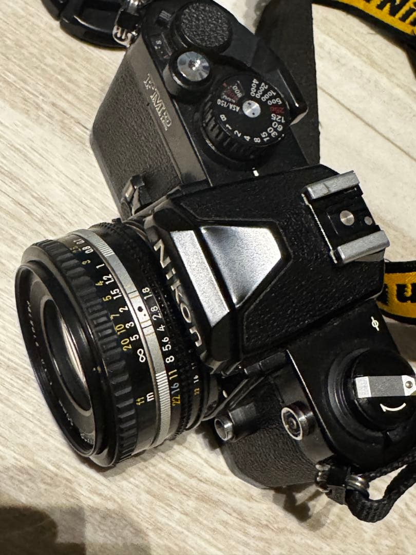 ニコン FM2 フィルムカメラ Nikkor50mm f/1.8 レザーケース付