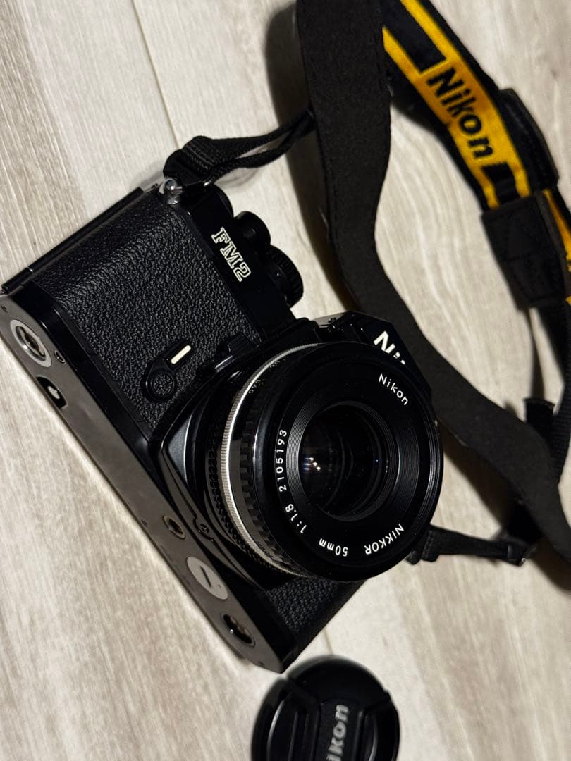ニコン FM2 フィルムカメラ Nikkor50mm f/1.8 レザーケース付