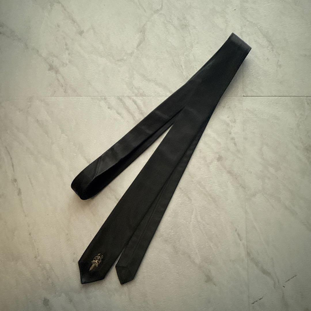 クロムハーツエンブレム付き ブラック 革ネクタイ