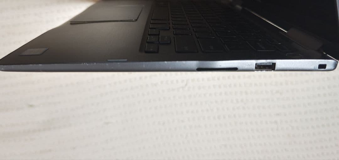 Dell inspiron7373 corei5 第8世代