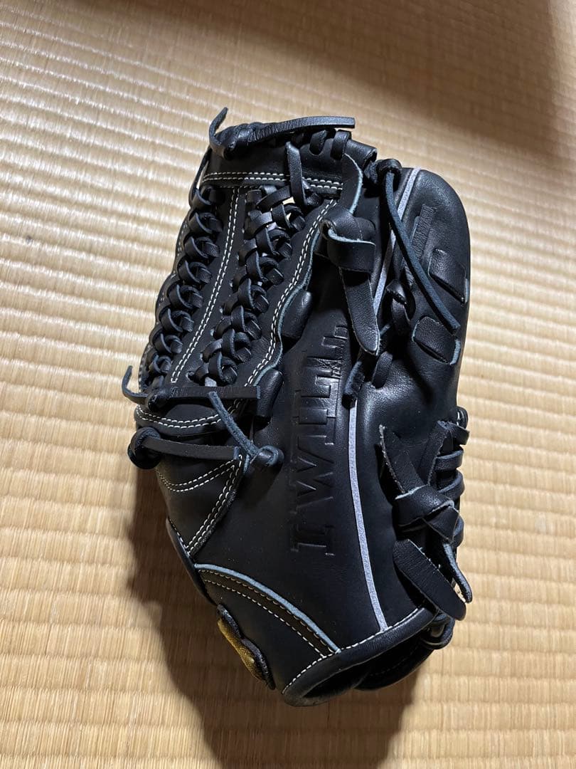 Ｒアンダーアーマー　軟式野球グローブ 黒