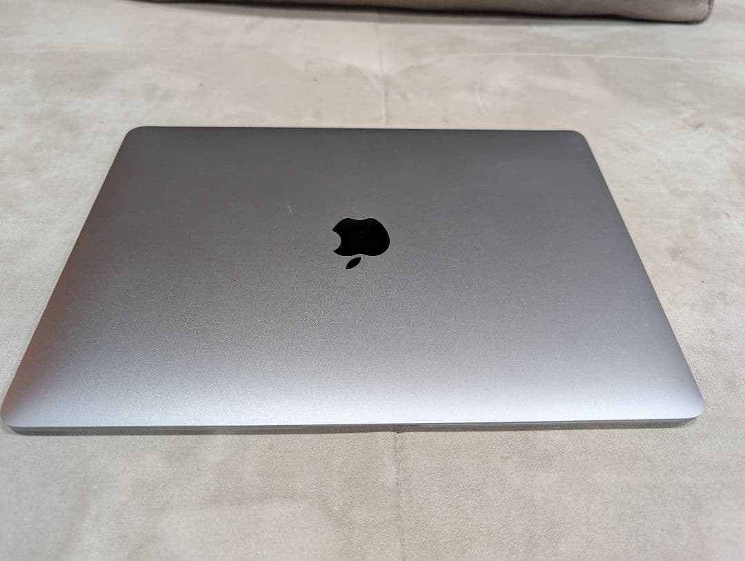 [箱充電器付]MacBookair 13インチ グレー8GB SSD256GB