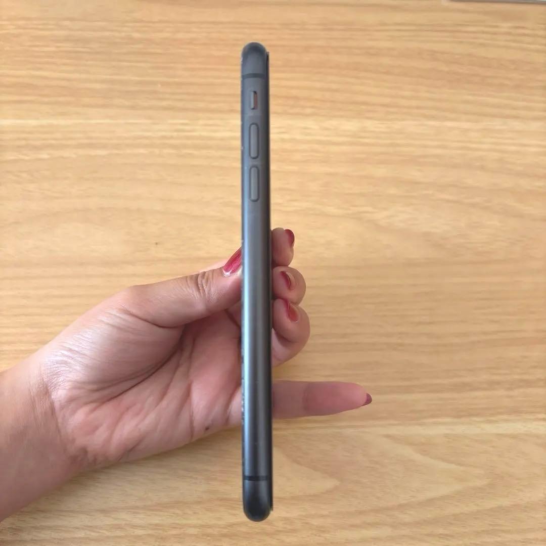Apple iPhone 11 ブラック (背面ひび割れ)