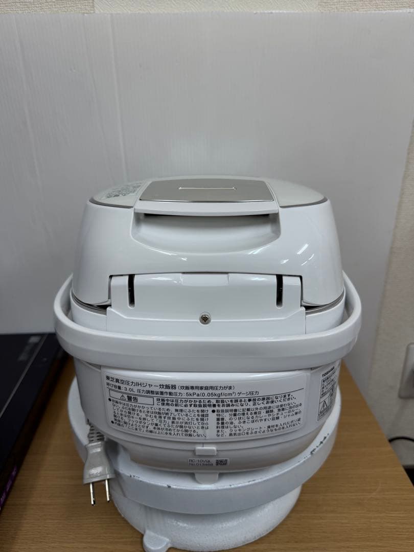 TOSHIBA 真空圧力IHジャー炊飯器RC-10VQL 1.0L2018年製