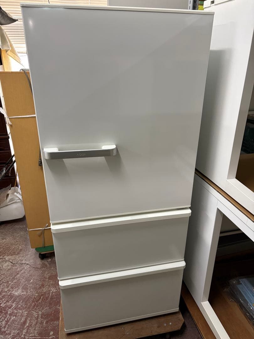 アクア　３ドア冷蔵庫　272ℓ　分解清掃済み　AQR-27G2